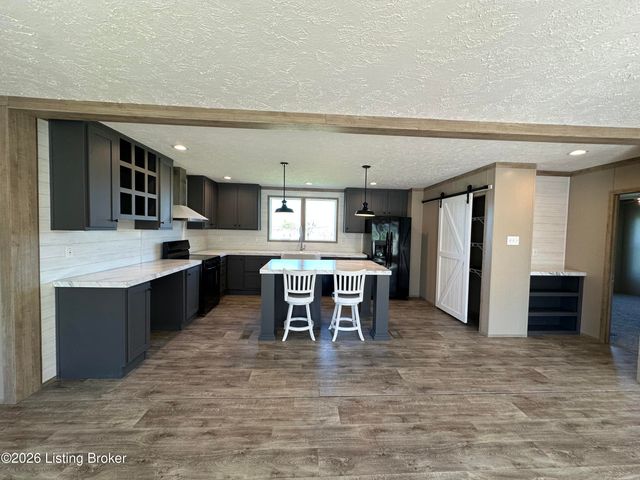 115 E Maple St, Irvington, KY 40146