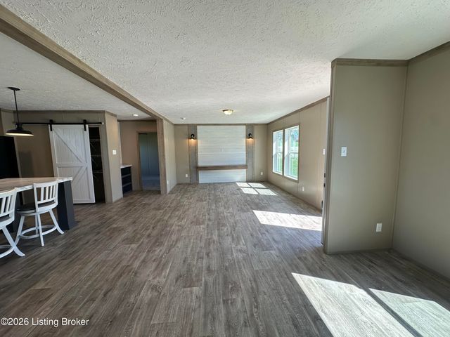 115 E Maple St, Irvington, KY 40146