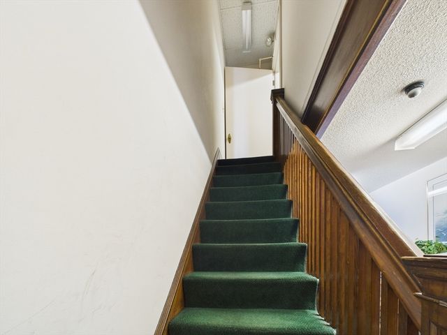 73 Chestnut St, Springfield, MA 01103