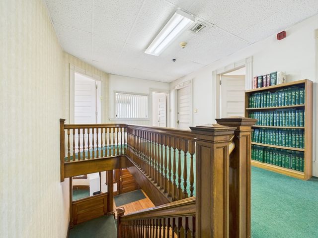73 Chestnut St, Springfield, MA 01103