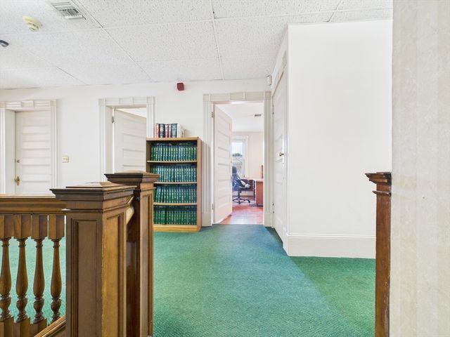 73 Chestnut St, Springfield, MA 01103