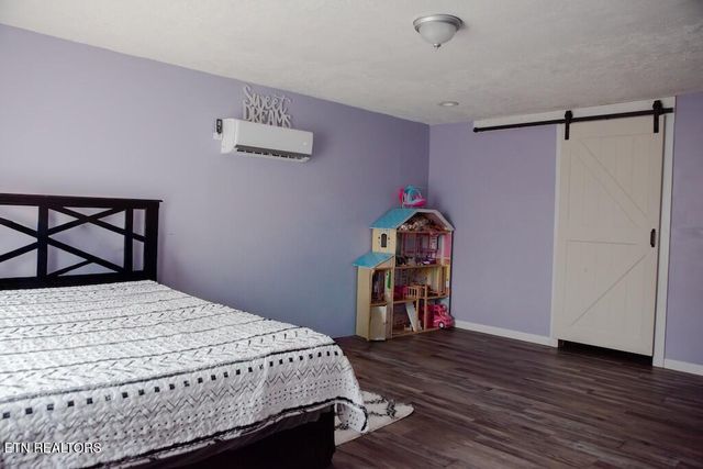 730 Iris Ave, Jamestown, TN 38556