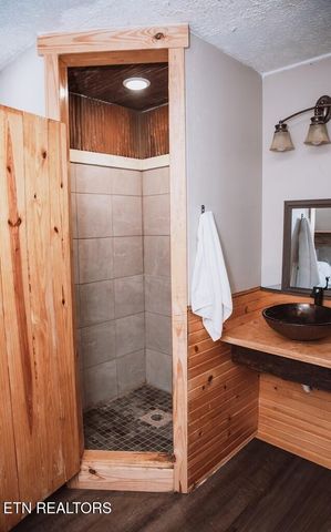 730 Iris Ave, Jamestown, TN 38556