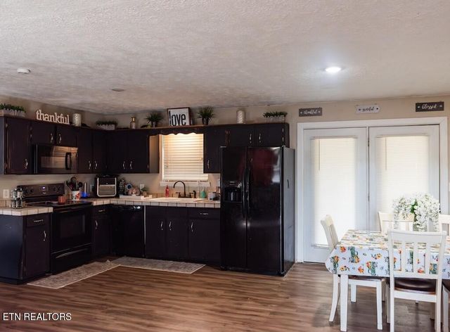 730 Iris Ave, Jamestown, TN 38556