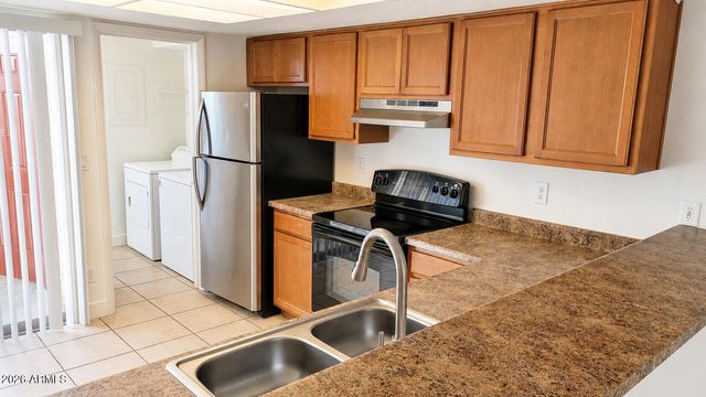 4828 W ORANGEWOOD Avenue 131, Glendale, AZ 85301