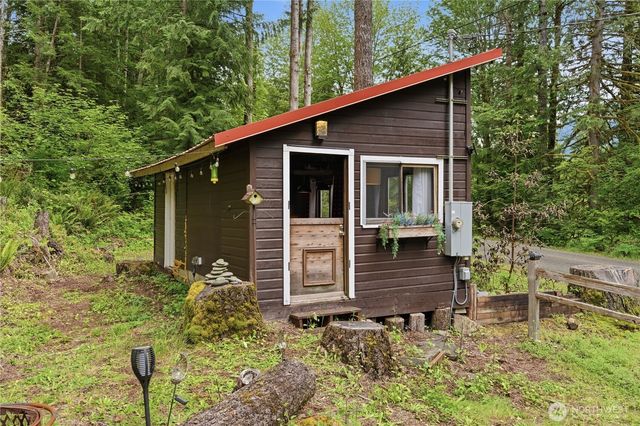 3320 Duckabush Road, Brinnon, WA 98320