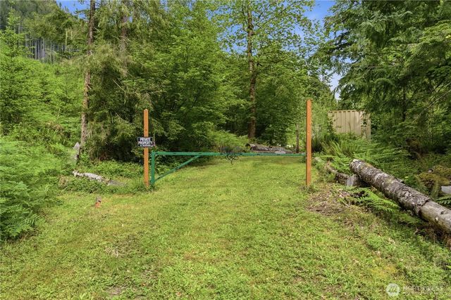 3320 Duckabush Road, Brinnon, WA 98320