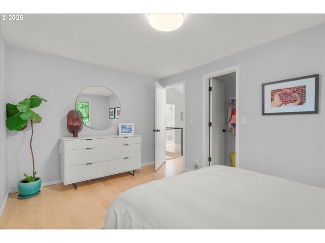 230 S CANBY St, Portland, OR 97219