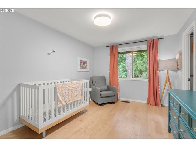 230 S CANBY St, Portland, OR 97219