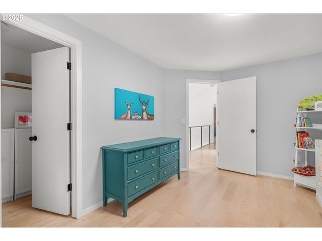230 S CANBY St, Portland, OR 97219