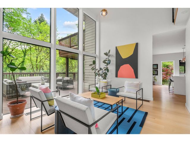 230 S CANBY St, Portland, OR 97219