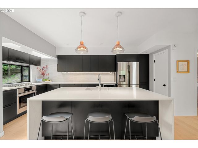 230 S CANBY St, Portland, OR 97219