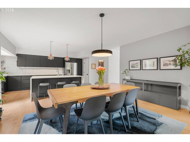 230 S CANBY St, Portland, OR 97219