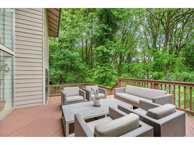 230 S CANBY St, Portland, OR 97219