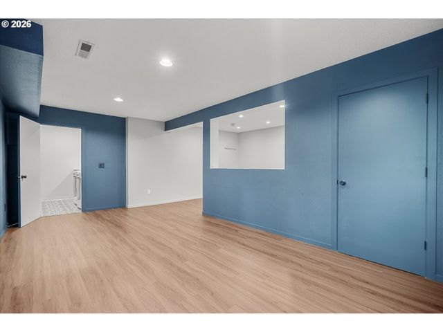 230 S CANBY St, Portland, OR 97219