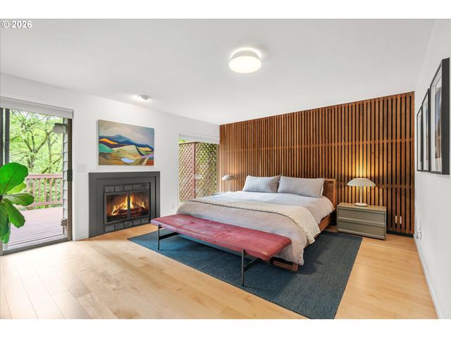 230 S CANBY St, Portland, OR 97219