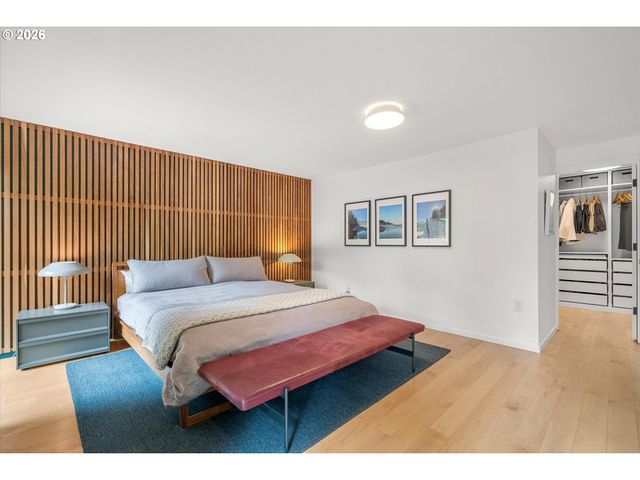 230 S CANBY St, Portland, OR 97219