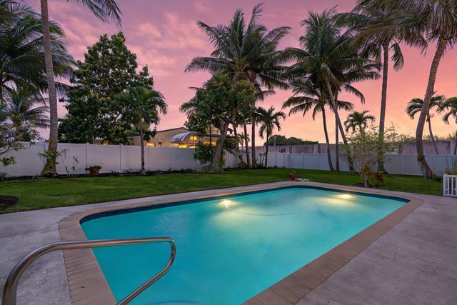 1570 SW 10th Street, Boca Raton, FL 33486