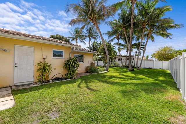 1570 SW 10th Street, Boca Raton, FL 33486