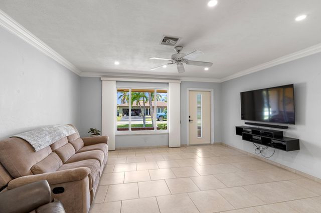 1570 SW 10th Street, Boca Raton, FL 33486