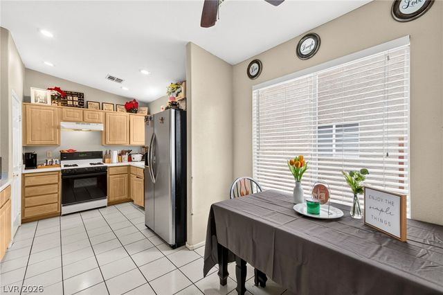 832 Binbrook Drive, Henderson, NV 89052