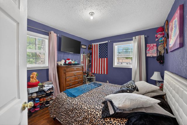 2135 S Washington, Wichita, KS 67211