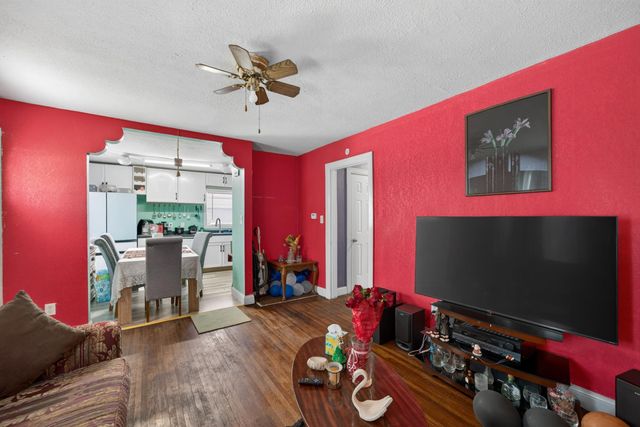2135 S Washington, Wichita, KS 67211