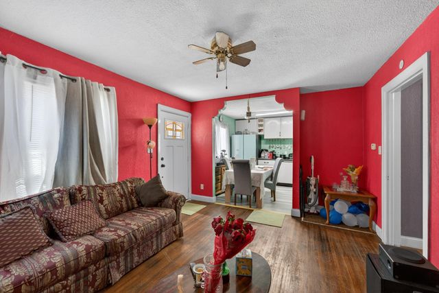 2135 S Washington, Wichita, KS 67211