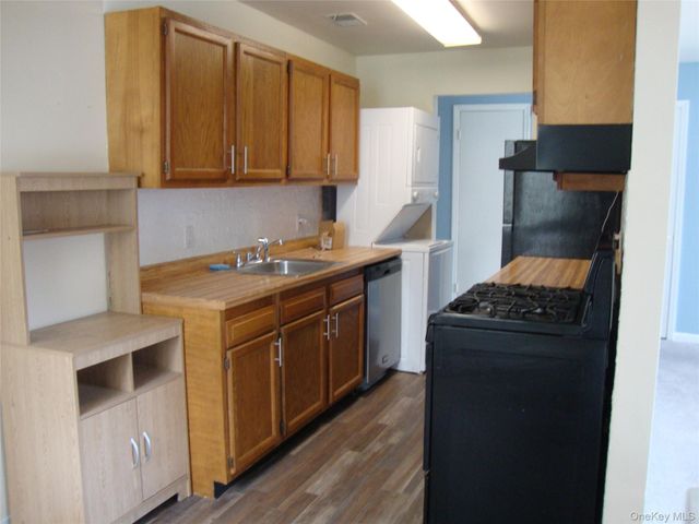 276 Temple Hill Road 2215, New Windsor, NY 12553