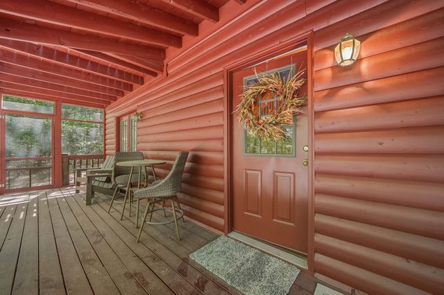 105 Blackberry Falls Court, Ellijay, GA 30536