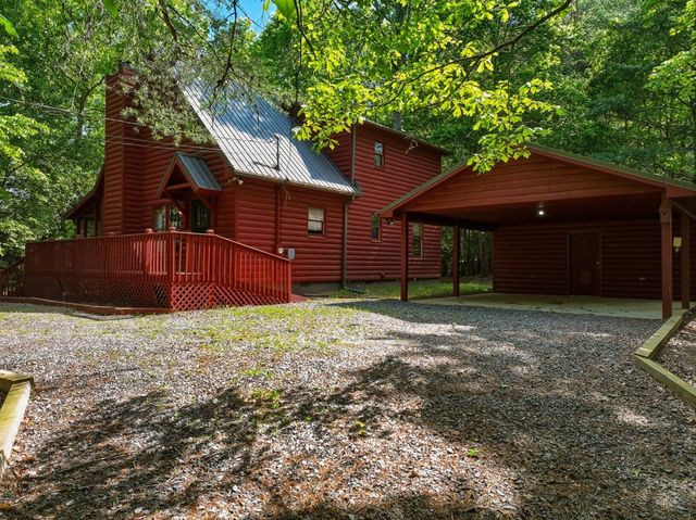 105 Blackberry Falls Court, Ellijay, GA 30536