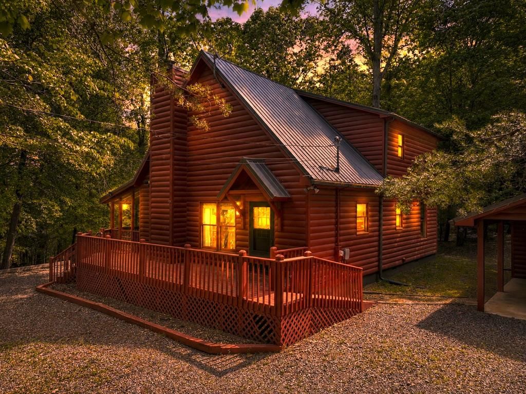 105 Blackberry Falls Court, Ellijay, GA 30536