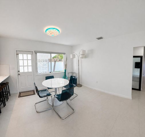 1107 S 15th Avenue, Hollywood, FL 33020