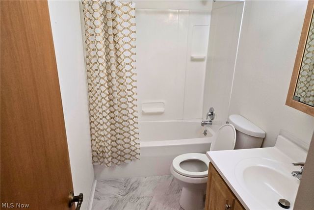 4849 Grace Road, North Olmsted, OH 44070