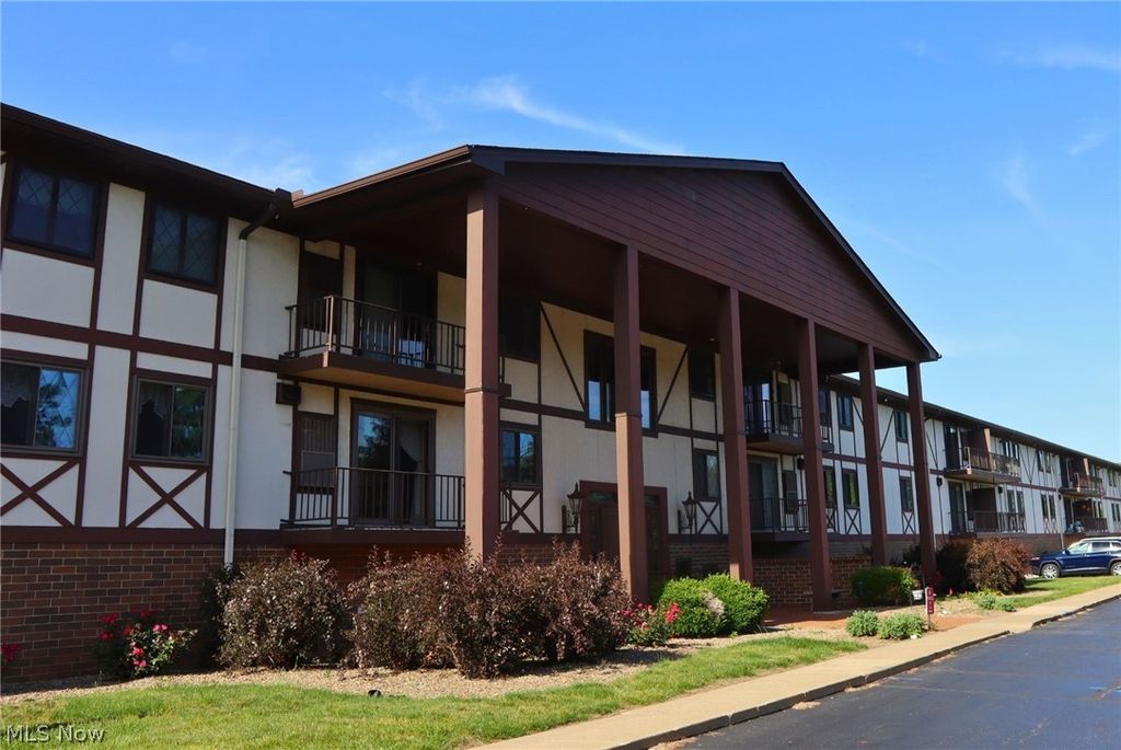 4849 Grace Road, North Olmsted, OH 44070