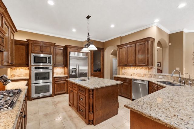 7810 Sunset Falls Court, Spring, TX 77379