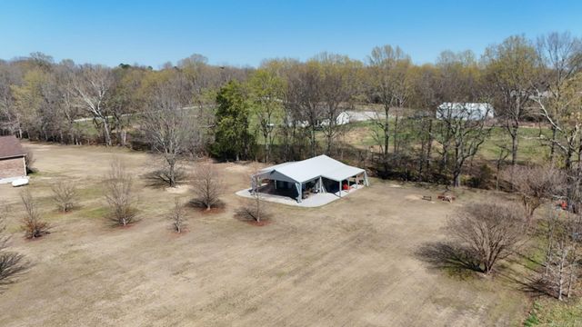 1200 rounds Road, Batesville, AR 72501