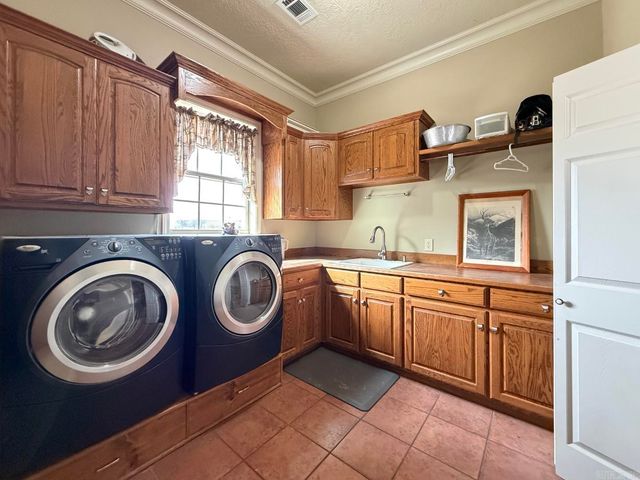 1200 rounds Road, Batesville, AR 72501