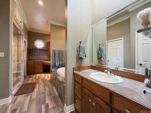 1200 rounds Road, Batesville, AR 72501