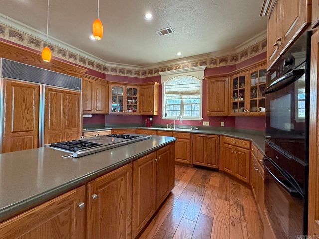 1200 rounds Road, Batesville, AR 72501