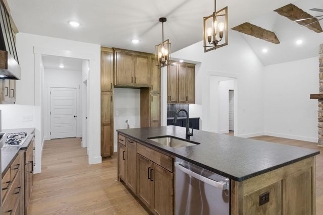 5274 N Seacrest Drive, Ozark, MO 65721