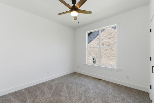 5274 N Seacrest Drive, Ozark, MO 65721