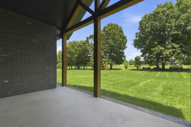 5274 N Seacrest Drive, Ozark, MO 65721