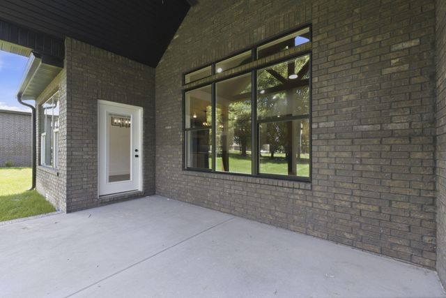5274 N Seacrest Drive, Ozark, MO 65721