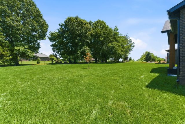 5274 N Seacrest Drive, Ozark, MO 65721