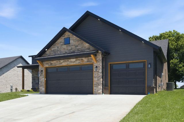 5274 N Seacrest Drive, Ozark, MO 65721