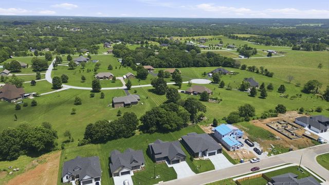 5274 N Seacrest Drive, Ozark, MO 65721