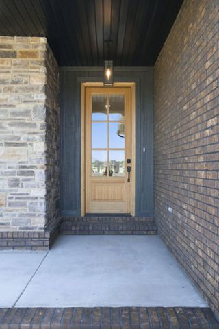 5274 N Seacrest Drive, Ozark, MO 65721