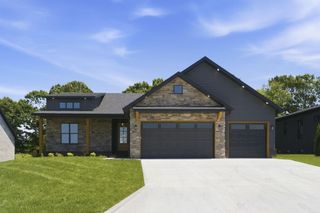 5274 N Seacrest Drive, Ozark, MO 65721