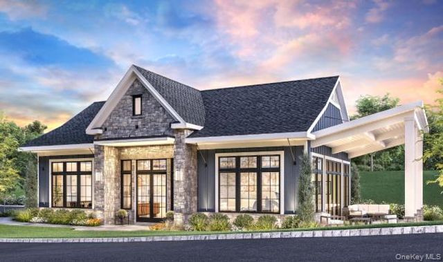 17 Sequoia Circle, Manhasset, NY 11030